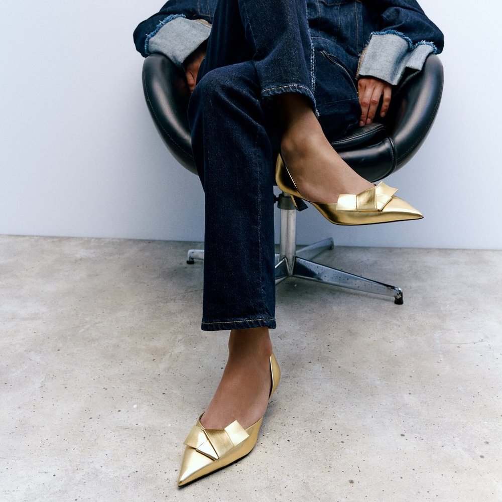 Zara Heeled Pump with Bow in Gold - Picture 5 of 7